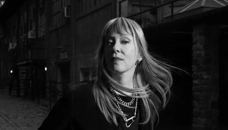 Suzanne Vega – Flying with Angels