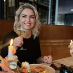 Juhlista äitiä Finlandia-talossa – Kukkia, kakkuja ja yhdessäoloa 